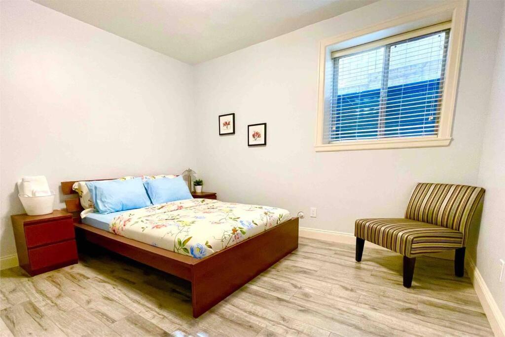 Holiday home New !!! Entire With Unbeatable Price !!! Near Airport !!! Abbotsford