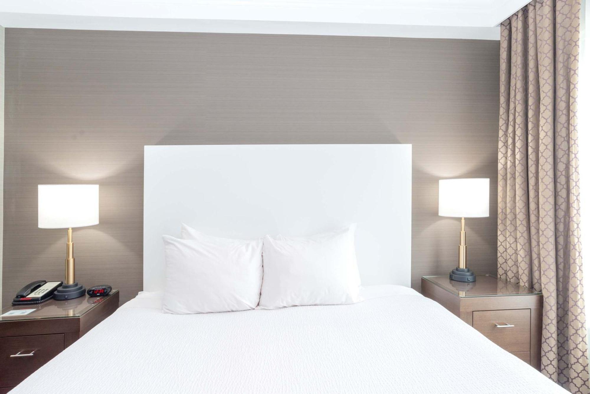 Hotel Sandman Airport Abbotsford