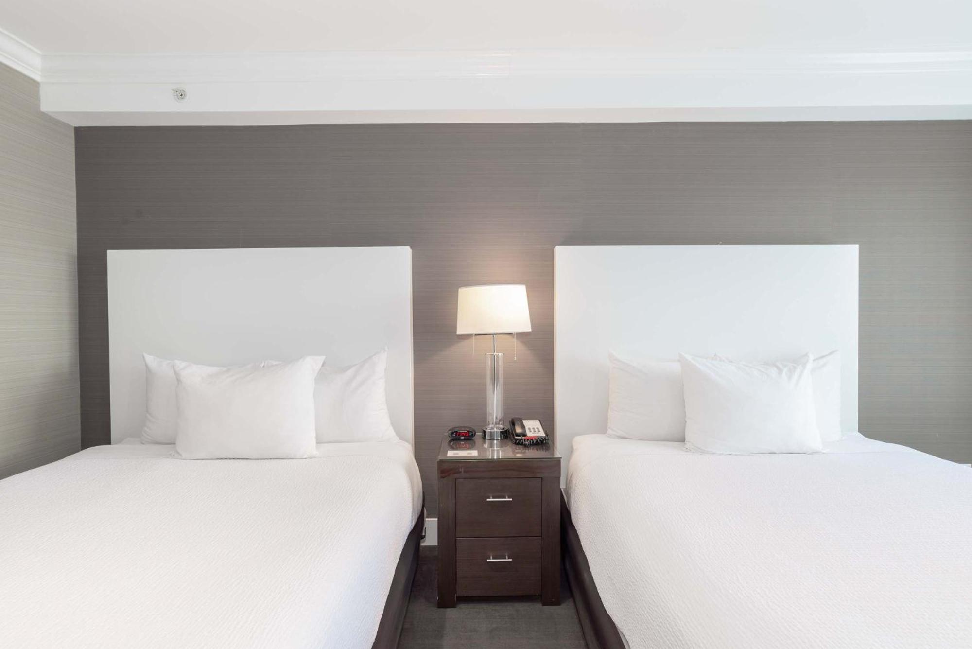 Sandman Airport 3* Abbotsford