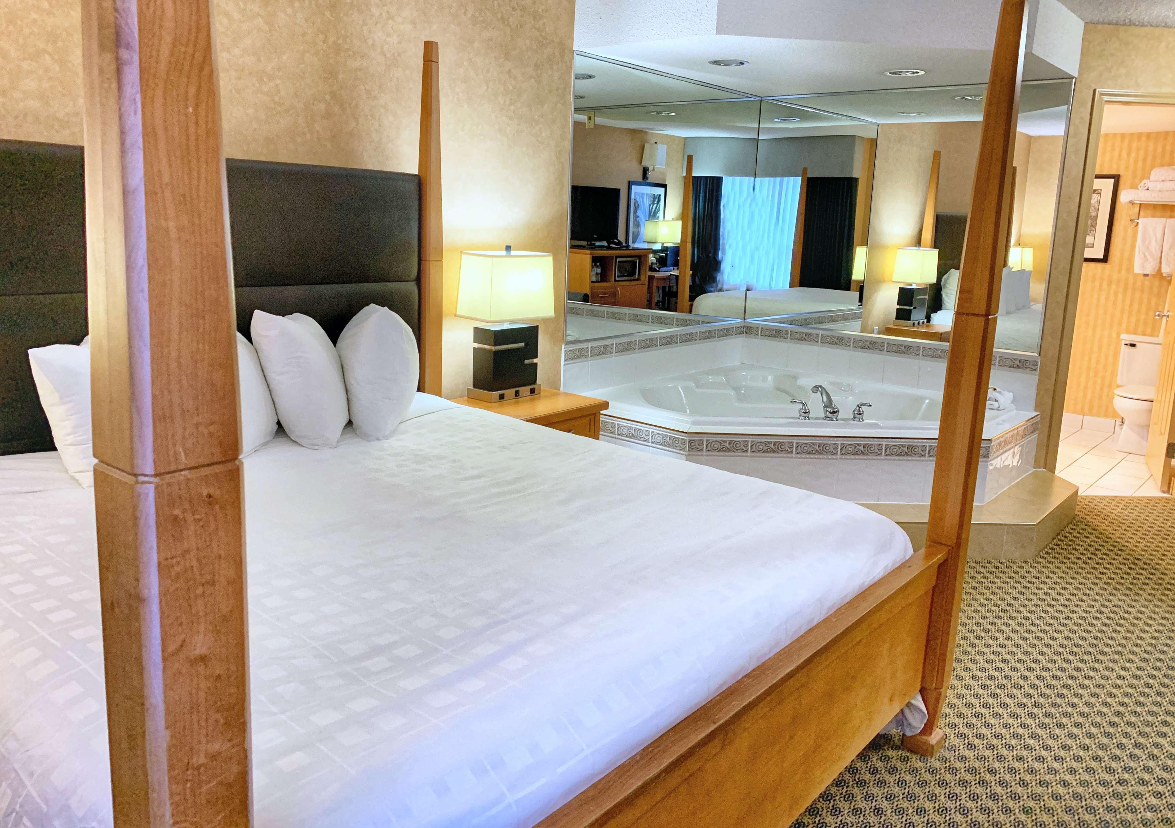 Western Regency And Conference Centre 3*