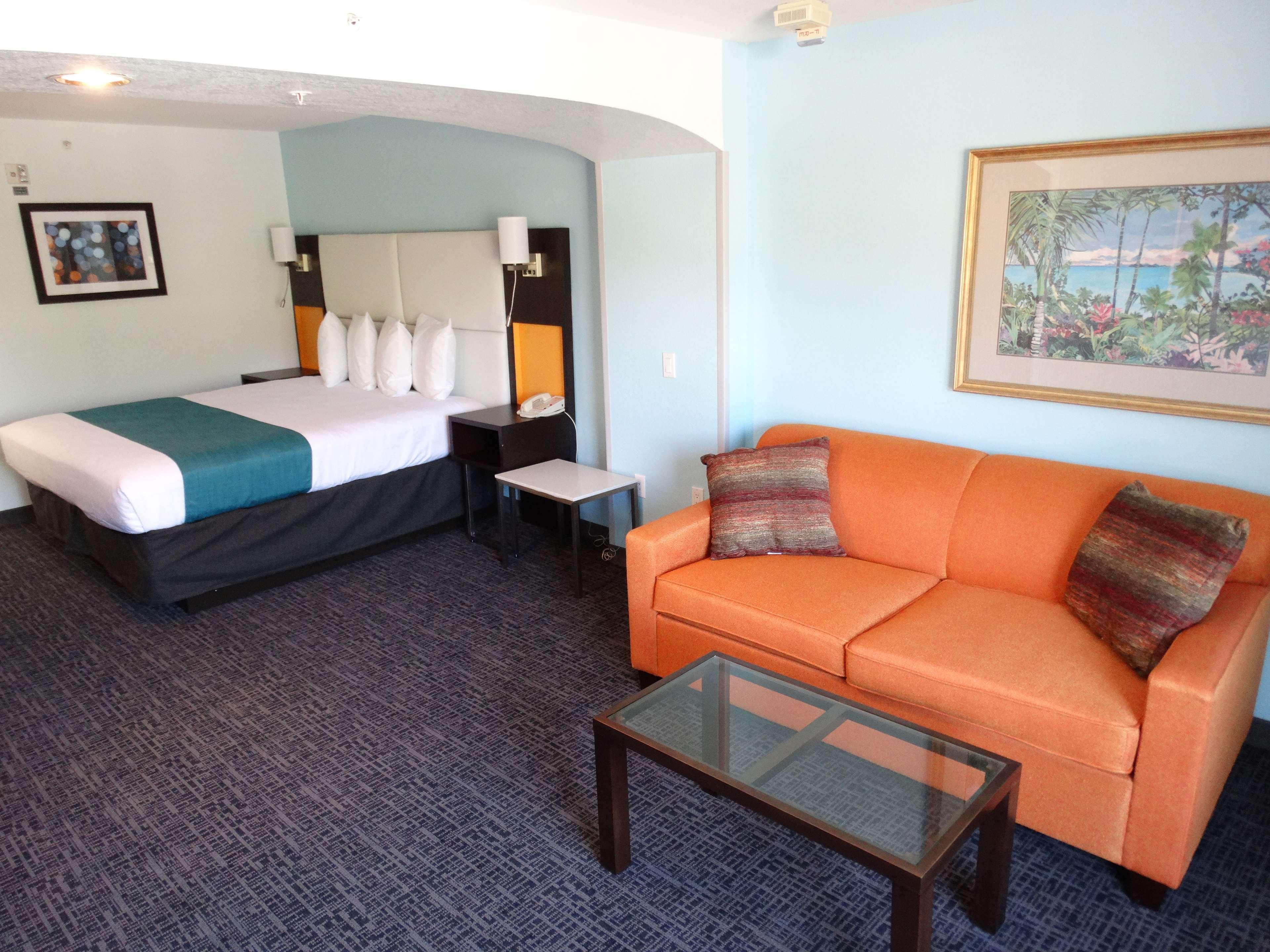 Hotel Western Regency And Conference Centre 3*
