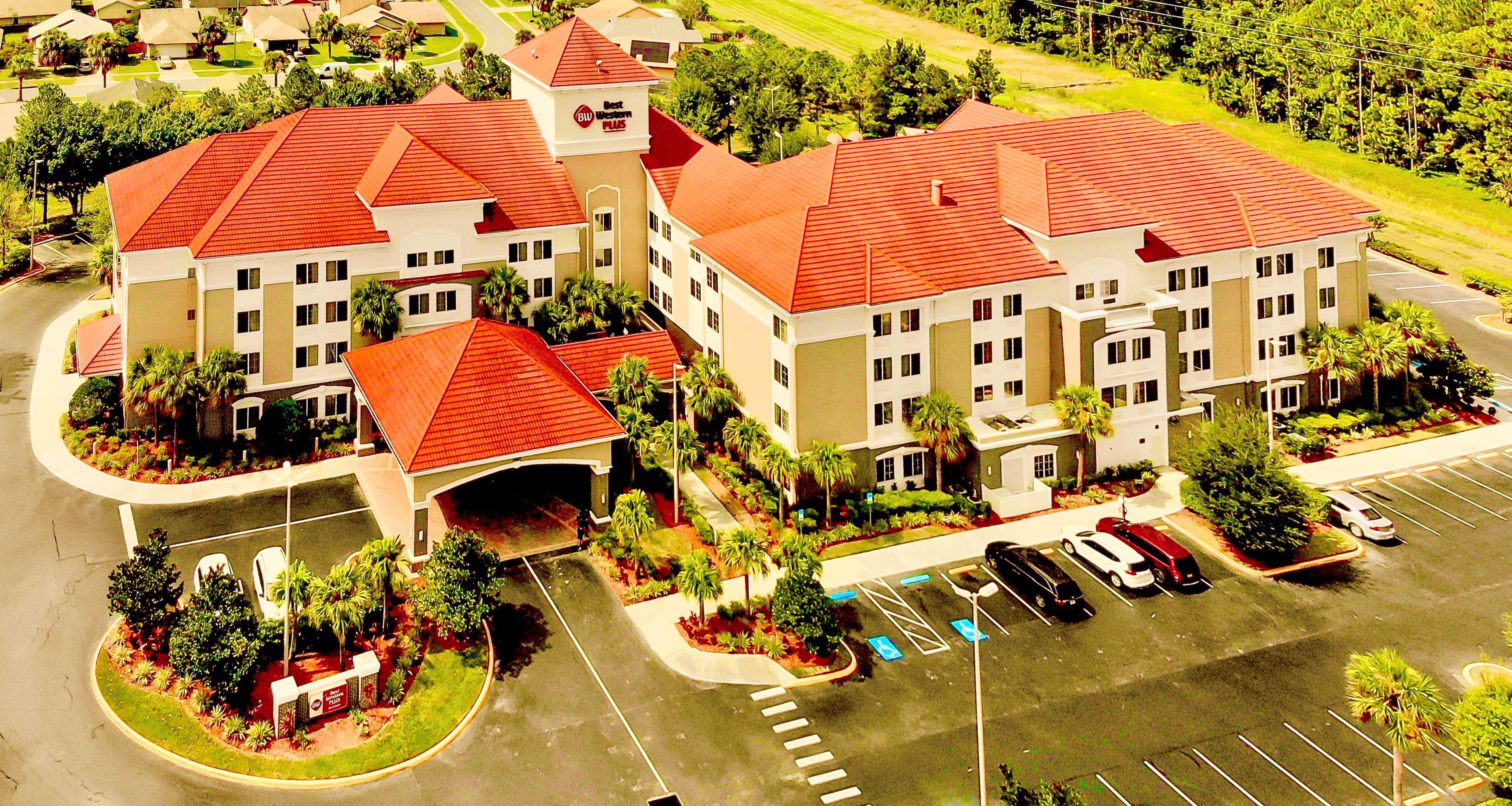 Hotel Western Regency And Conference Centre