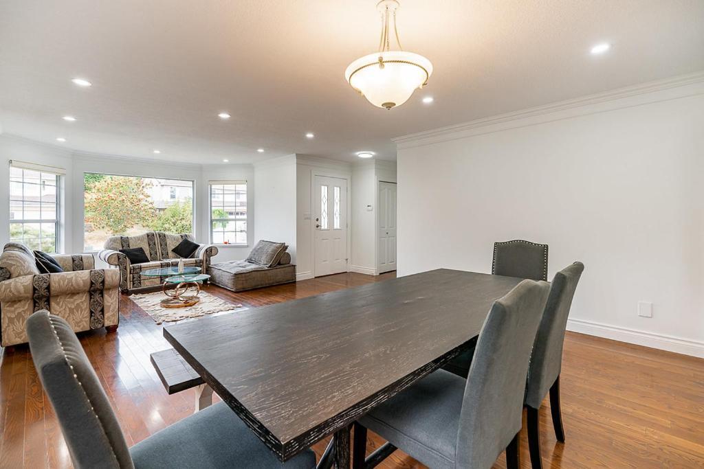 Family By Airport Holiday home Abbotsford