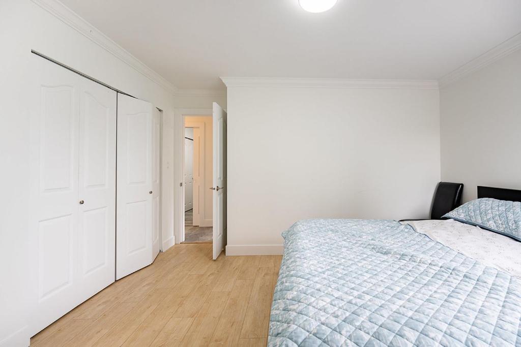 Family By Airport Holiday home Abbotsford