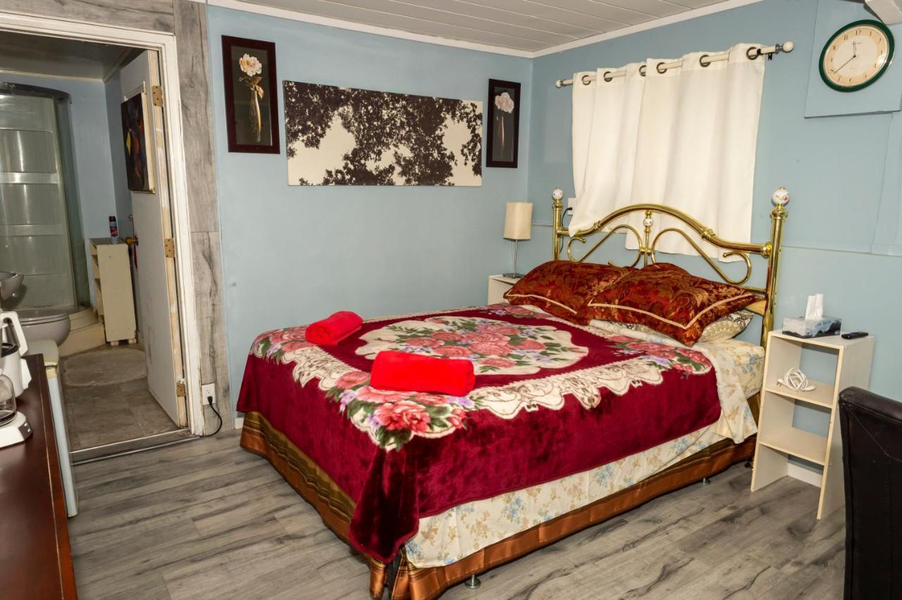 Guest house Guest - Private Retreat - J-1 *