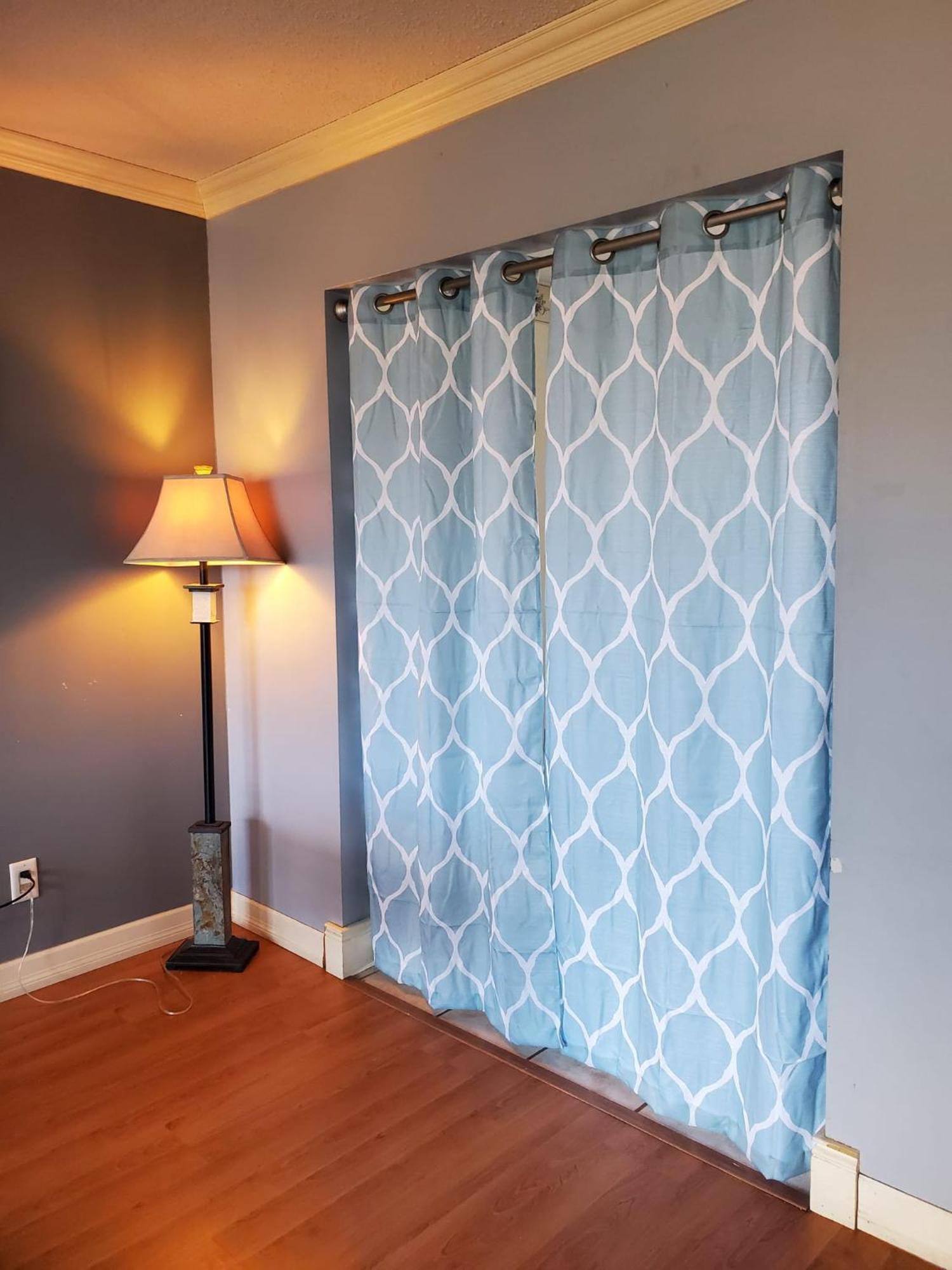 Farhad's Bed & Breakfast Abbotsford