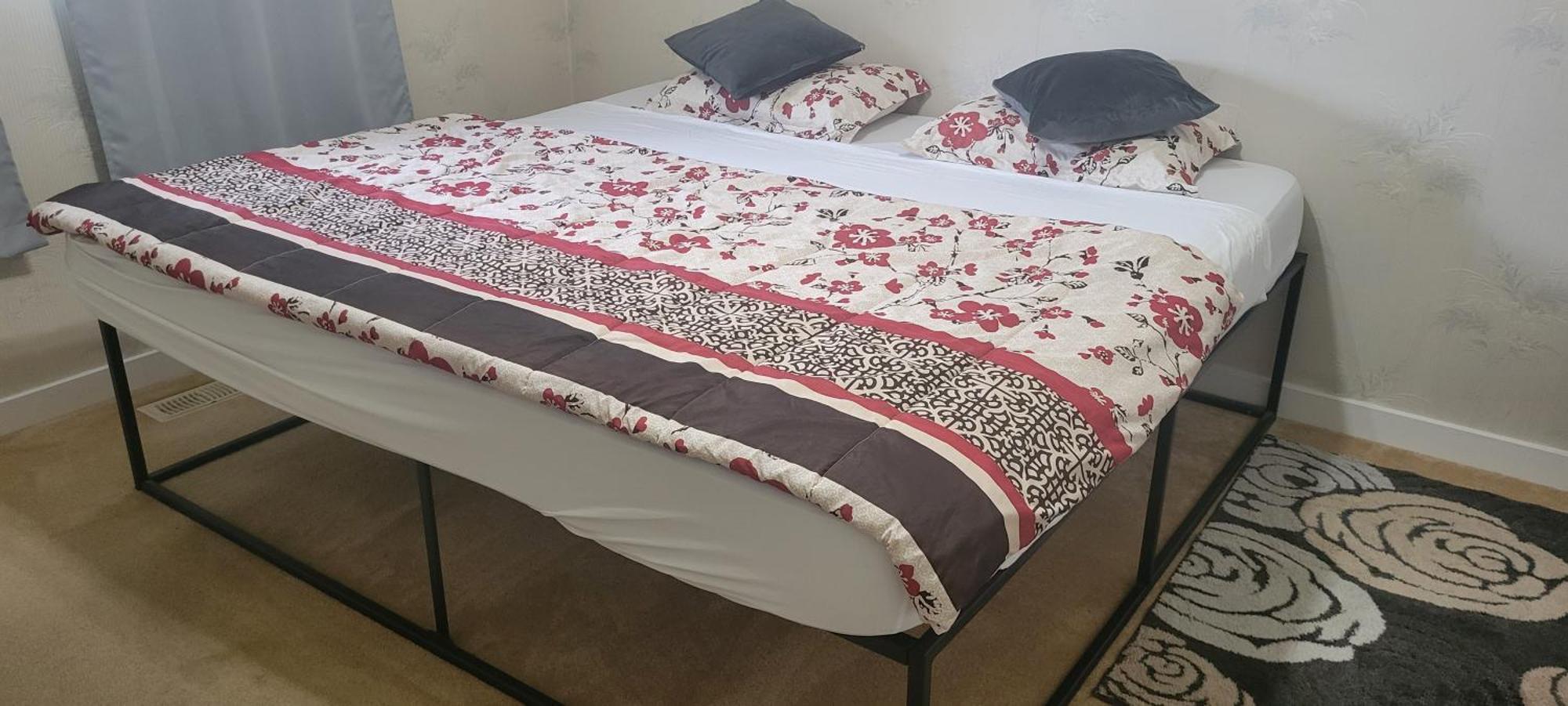 Farhad's Bed & Breakfast *