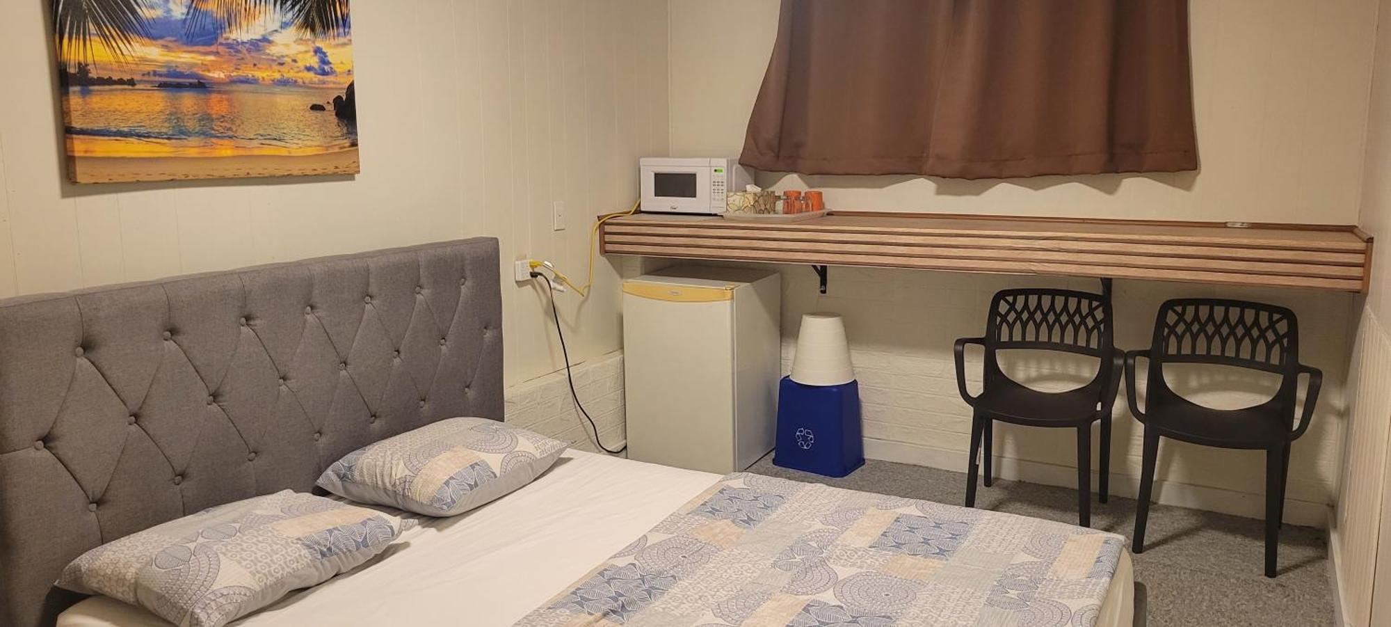 Farhad's Bed & Breakfast *