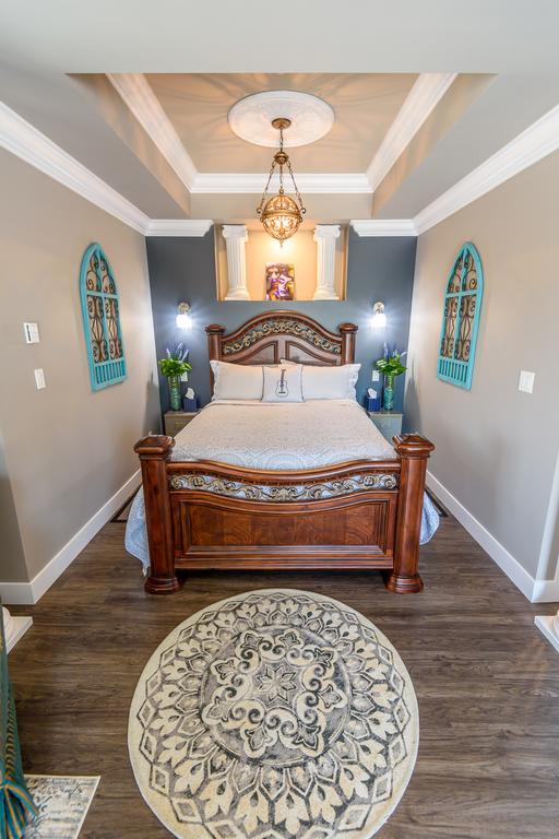 Inn Brookside