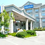 Coast Abbotsford Hotel & Suites