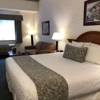 Coast & Hotel Abbotsford