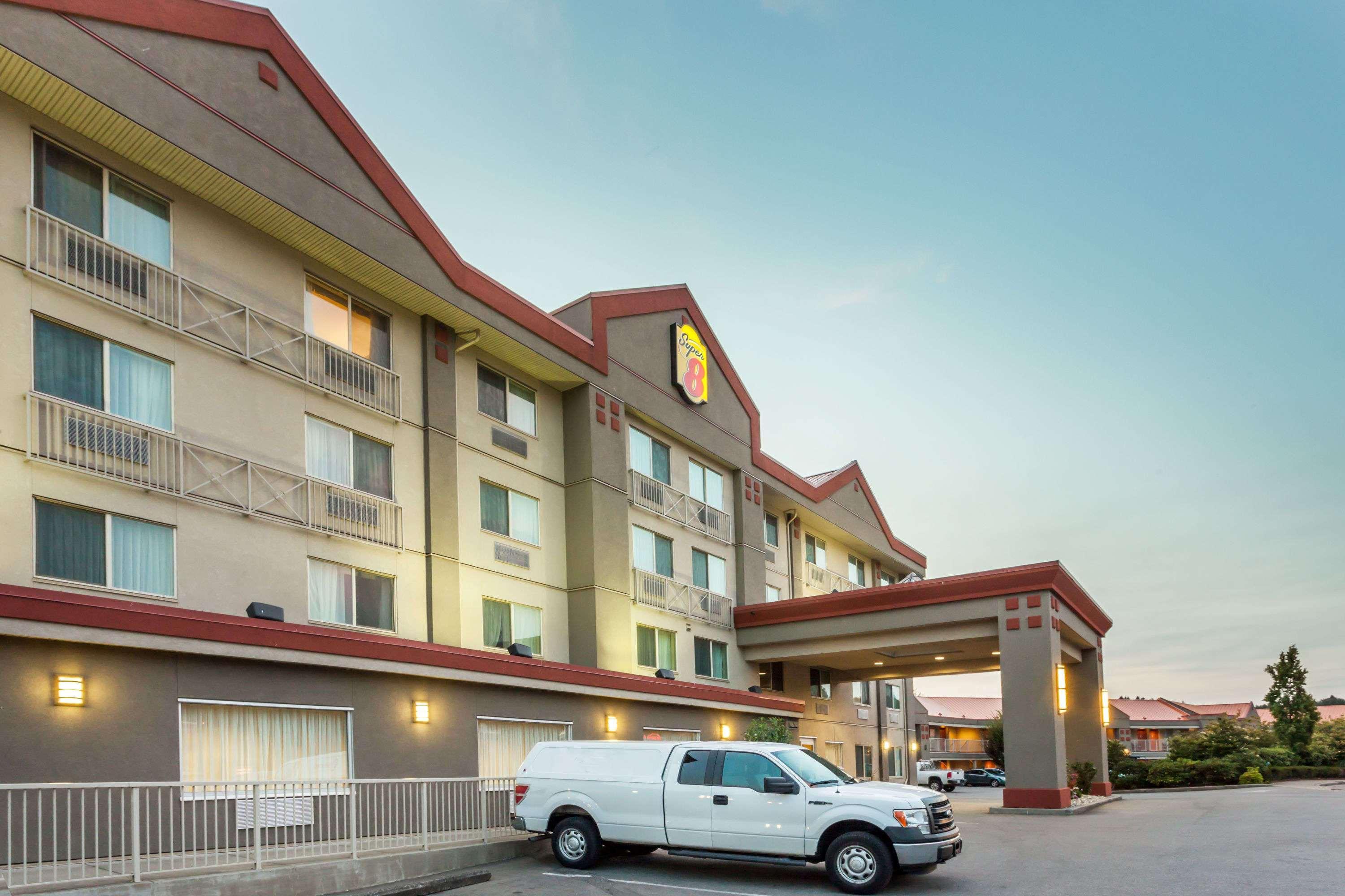 Super 8 By Wyndham Bc