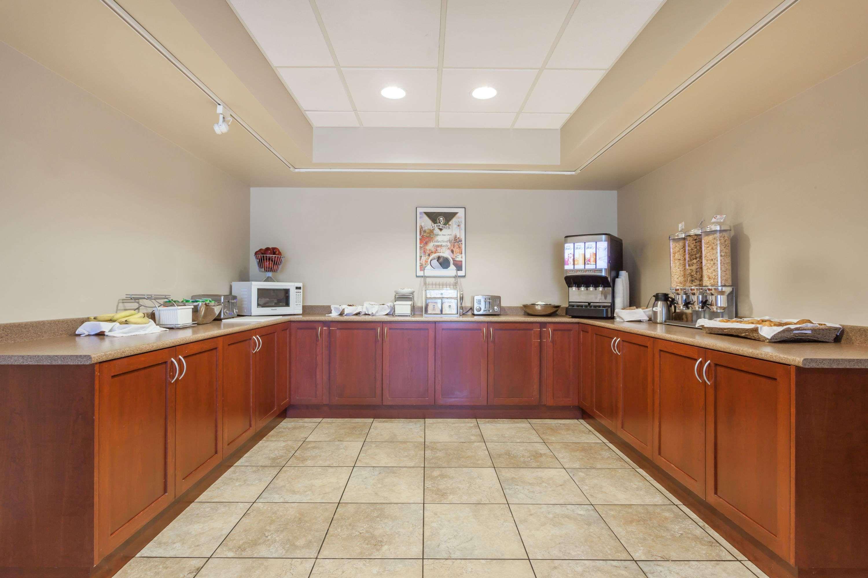 Super 8 By Wyndham Bc Hotel Abbotsford