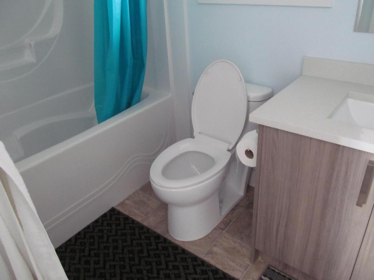 Guest Private Retreat For 2 Guests With Ac - 4 Units Available Abbotsford