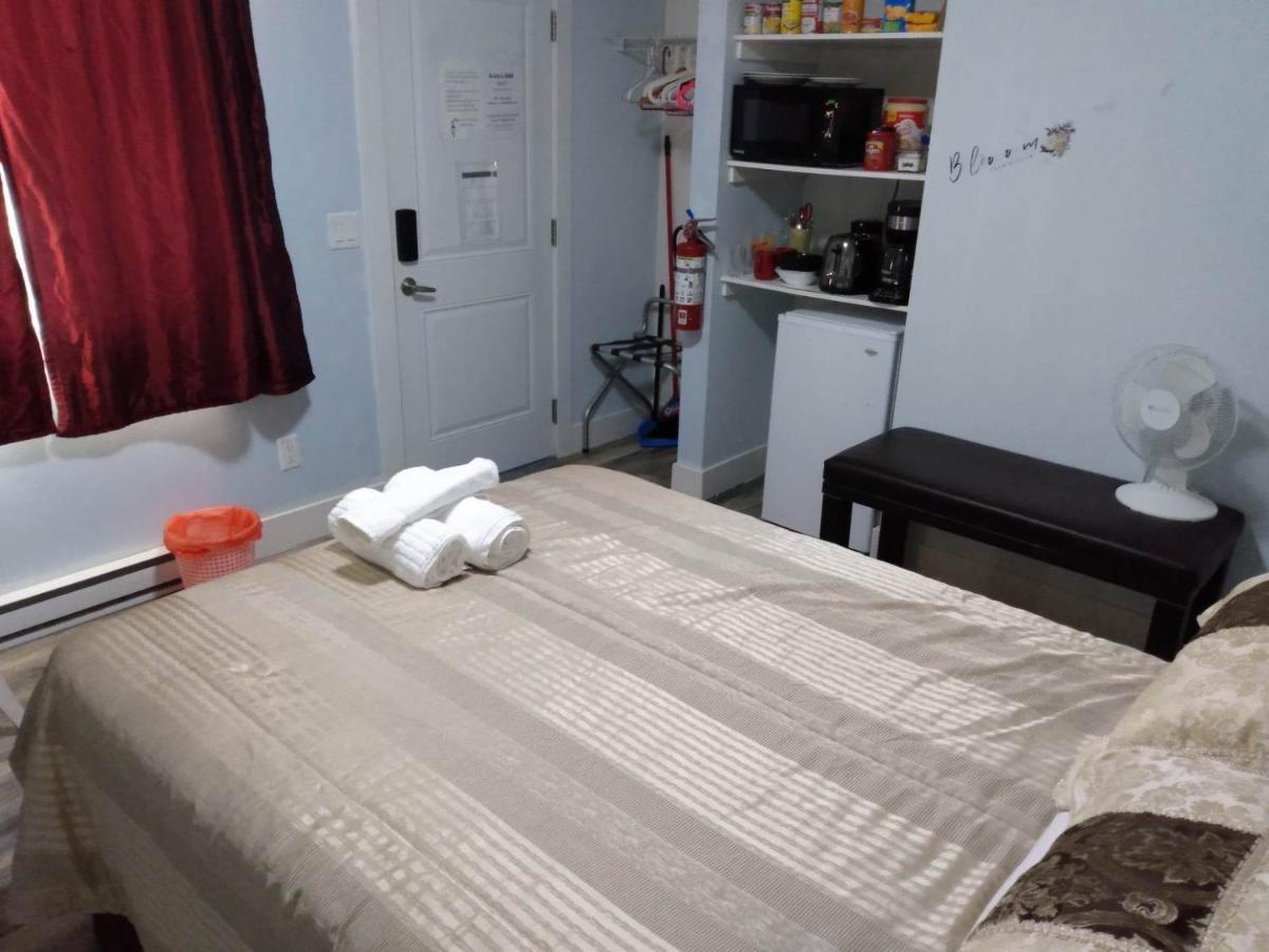 Guest house Guest Private Retreat For 2 Guests With Ac - 4 Units Available *