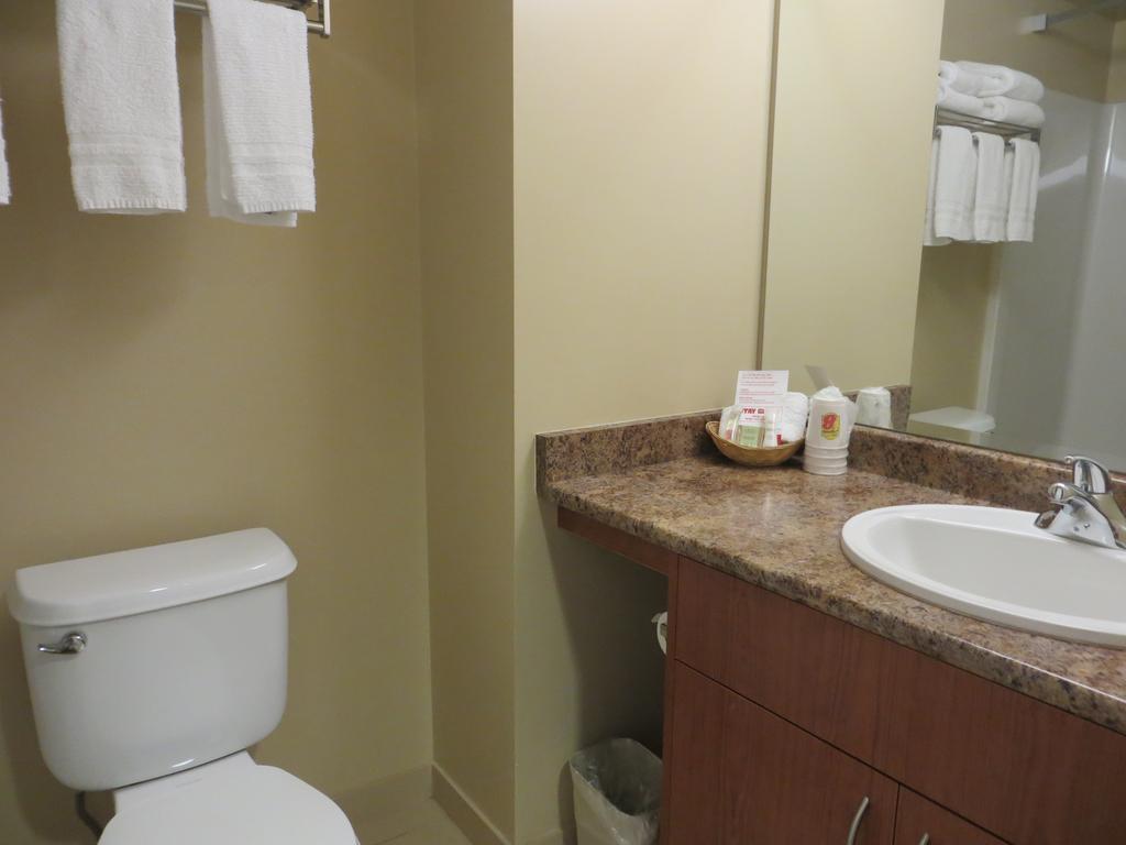 Hotel Super 8 By Wyndham Bc