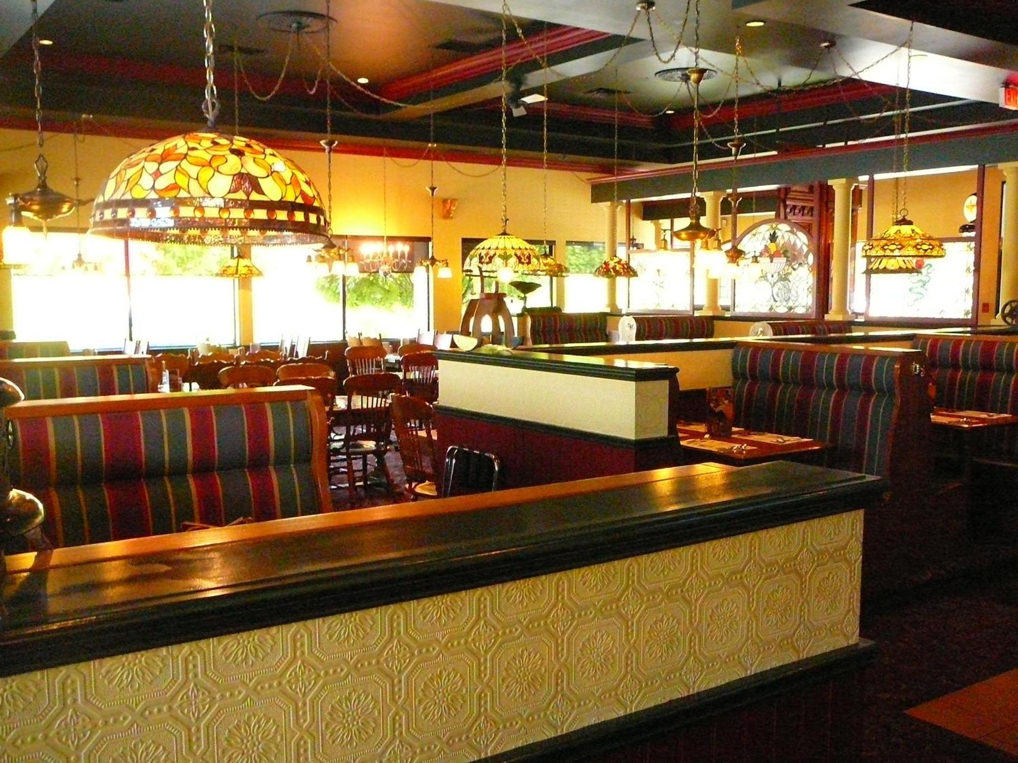 Hotel Coast & Abbotsford