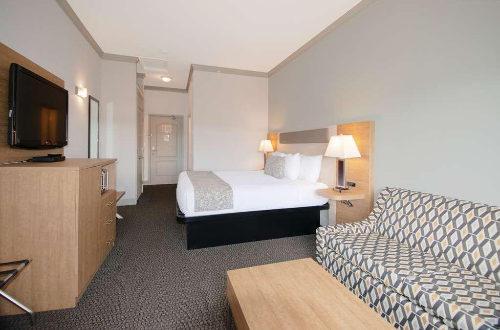 Hotel Coast & Abbotsford
