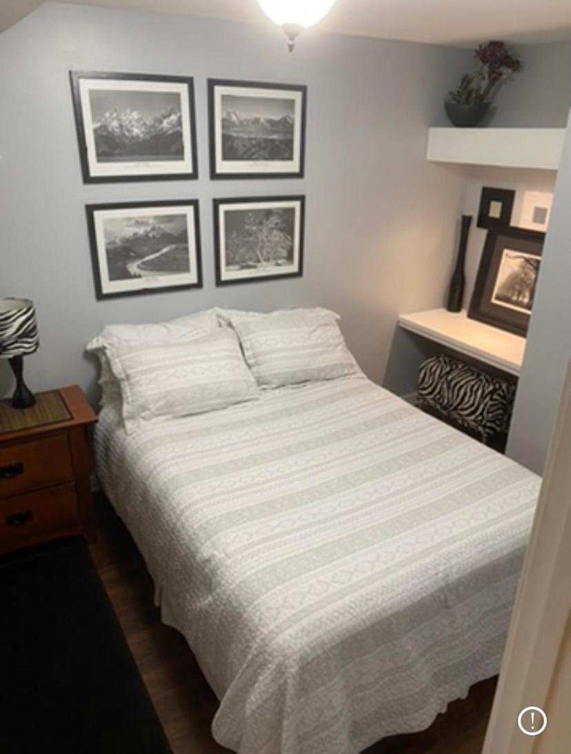 Guest house Away From *