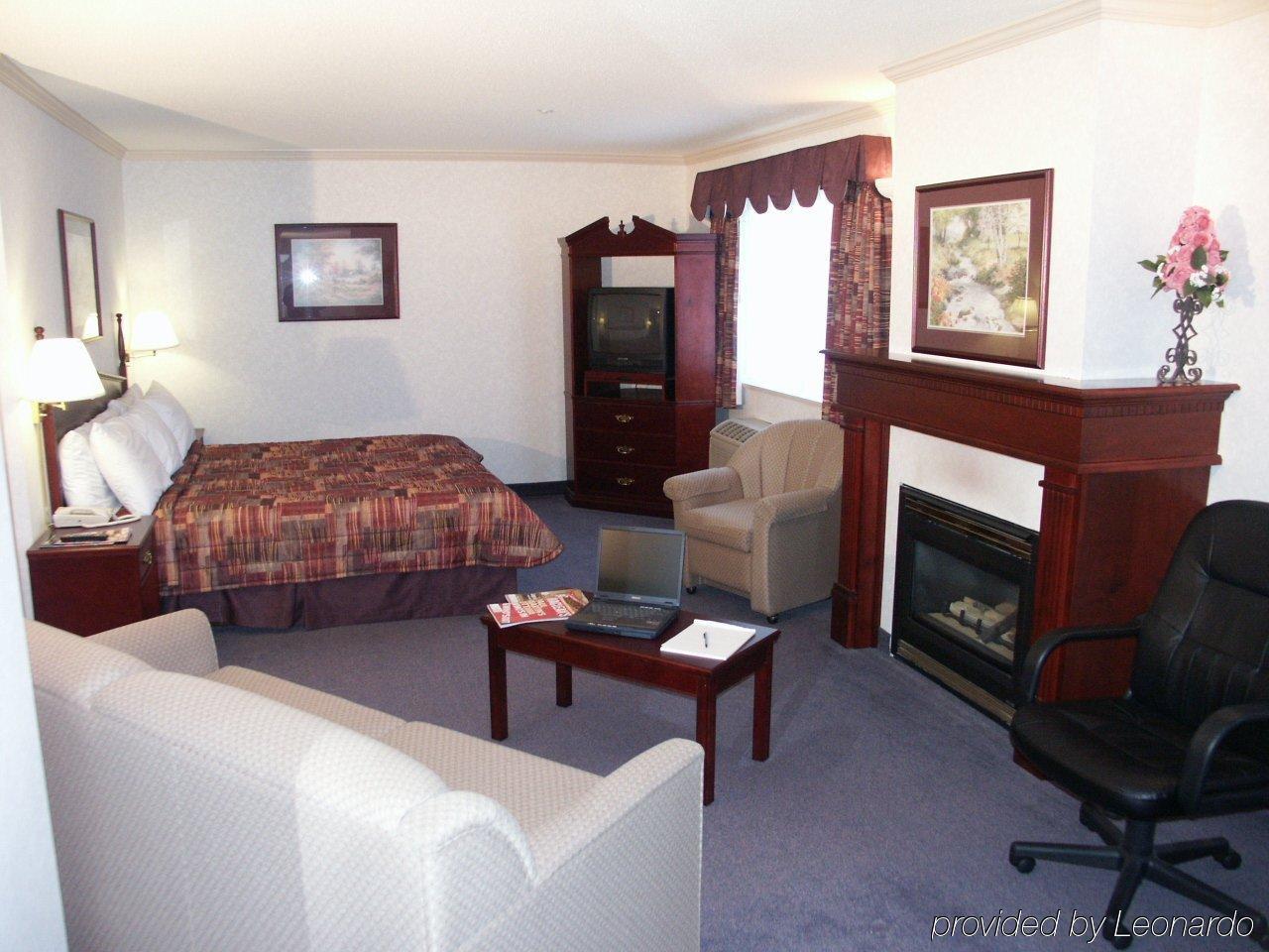 Hotel Coast & Abbotsford