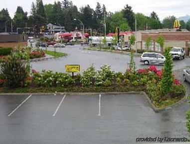 Hotel Super 8 By Wyndham Bc 2*