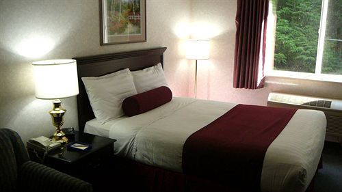 Coast & 3* Abbotsford