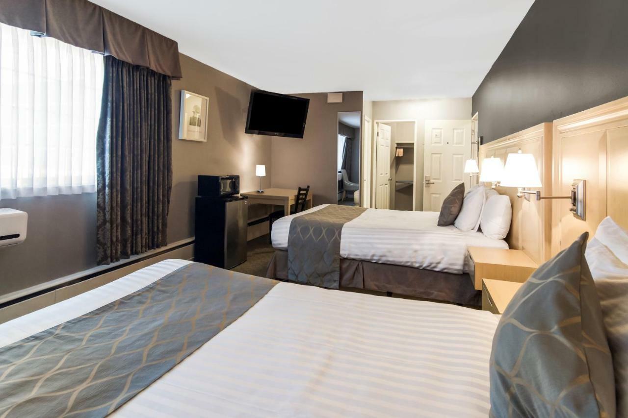 Red Lion & Hotel 2*