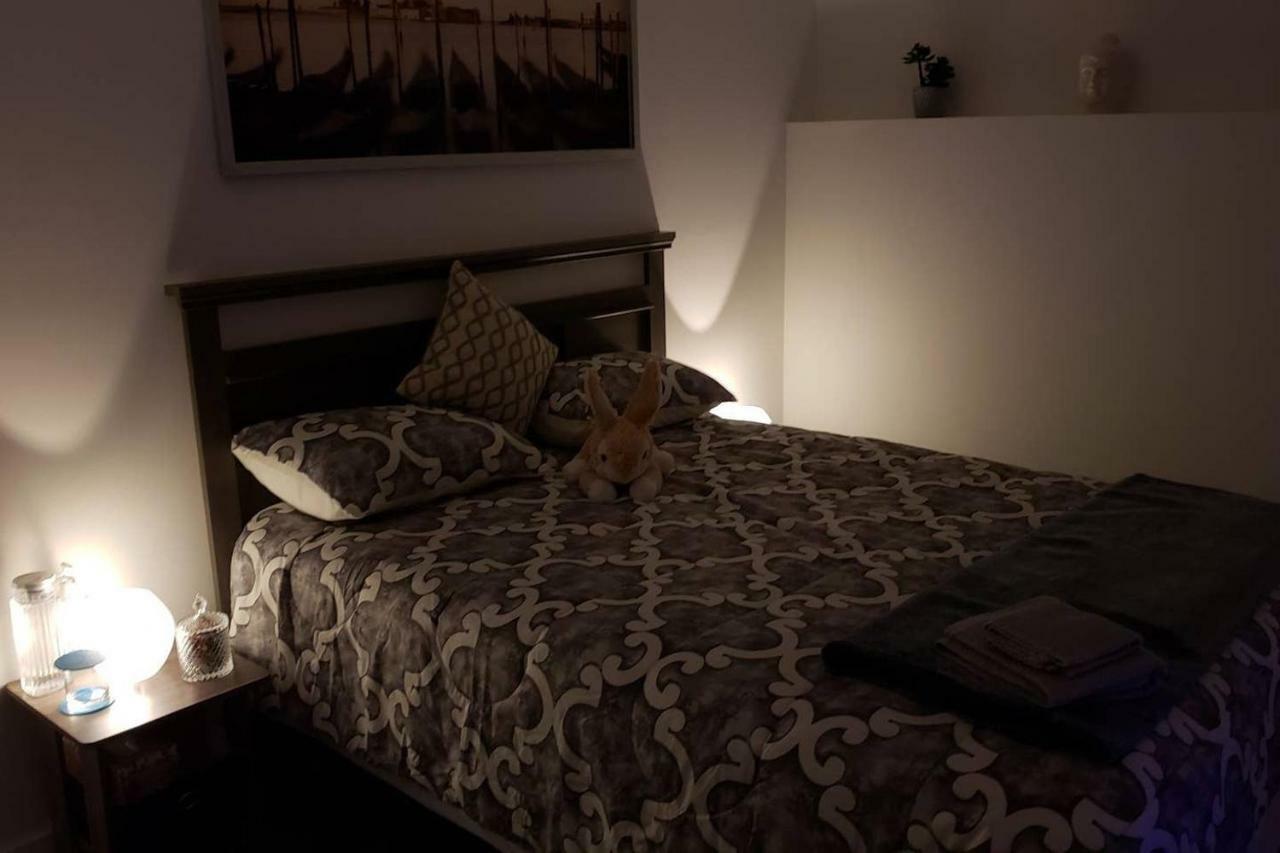 Farhad'S B&B *