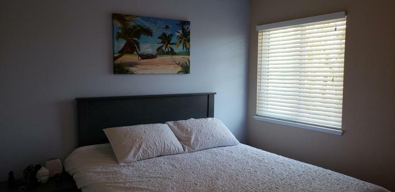 Farhad'S B&B *