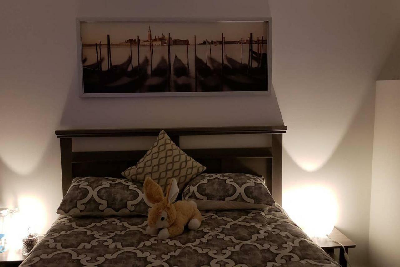 Farhad'S B&B *