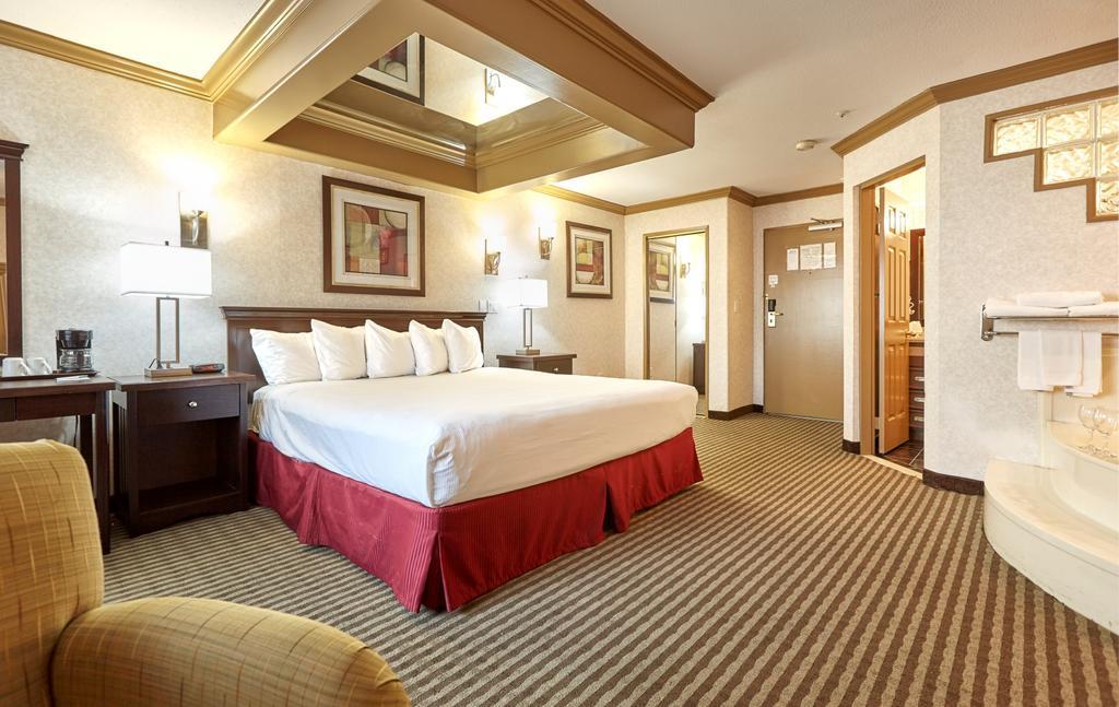 Ramada By Wyndham Hotel 3*