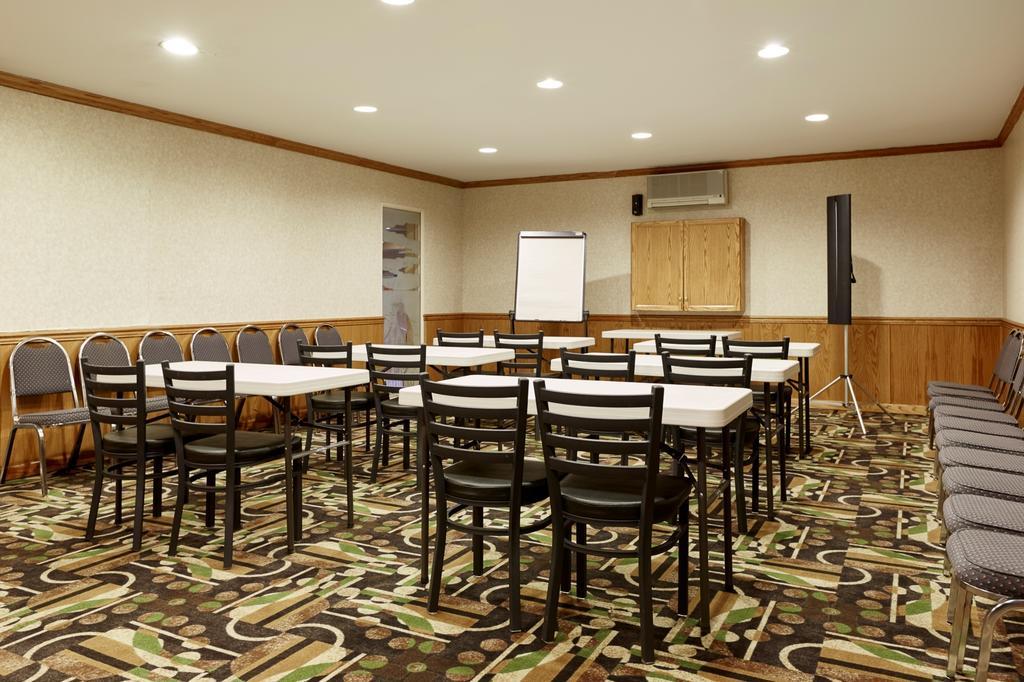 Ramada By Wyndham 3*
