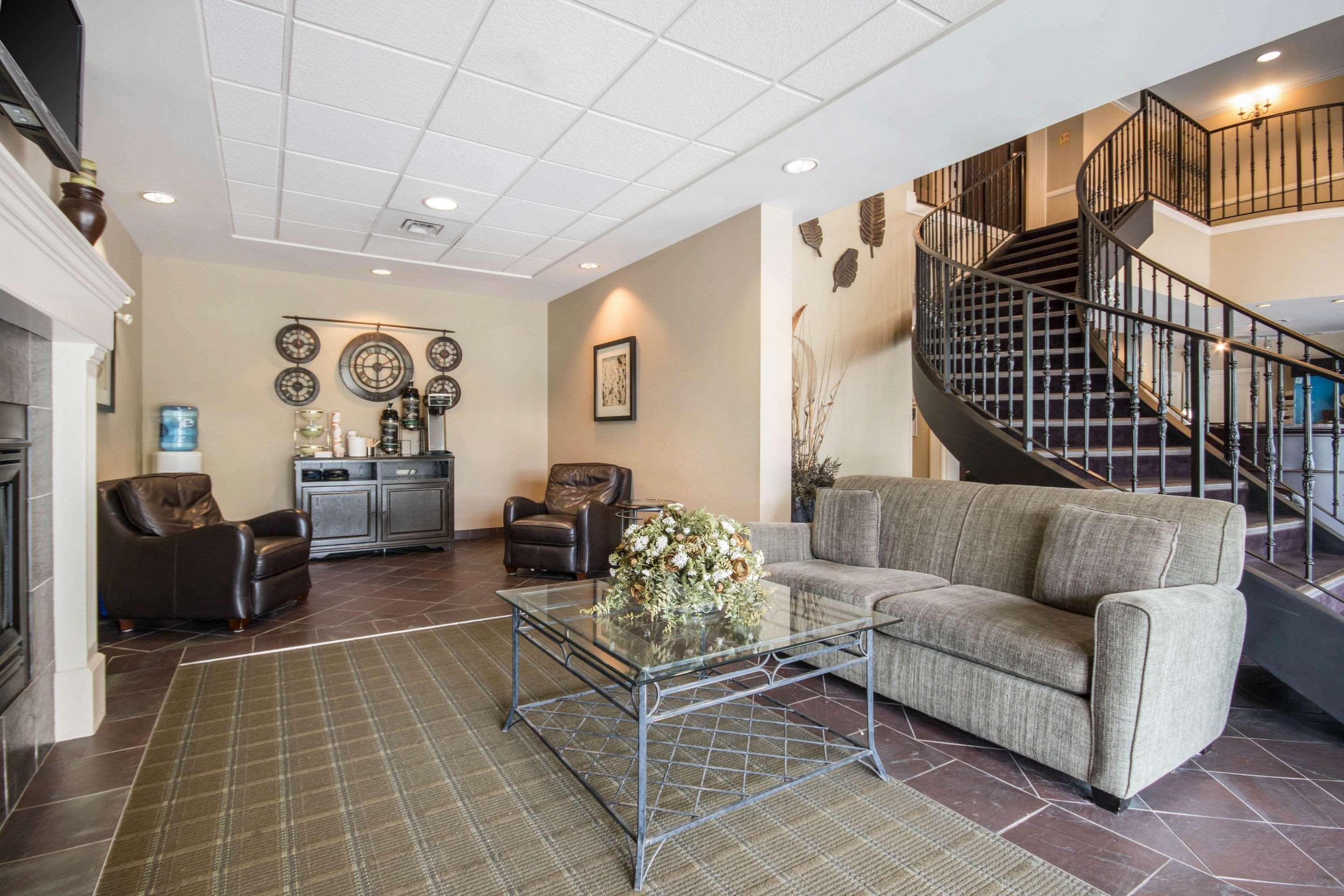 Clarion & Conference Centre 3*