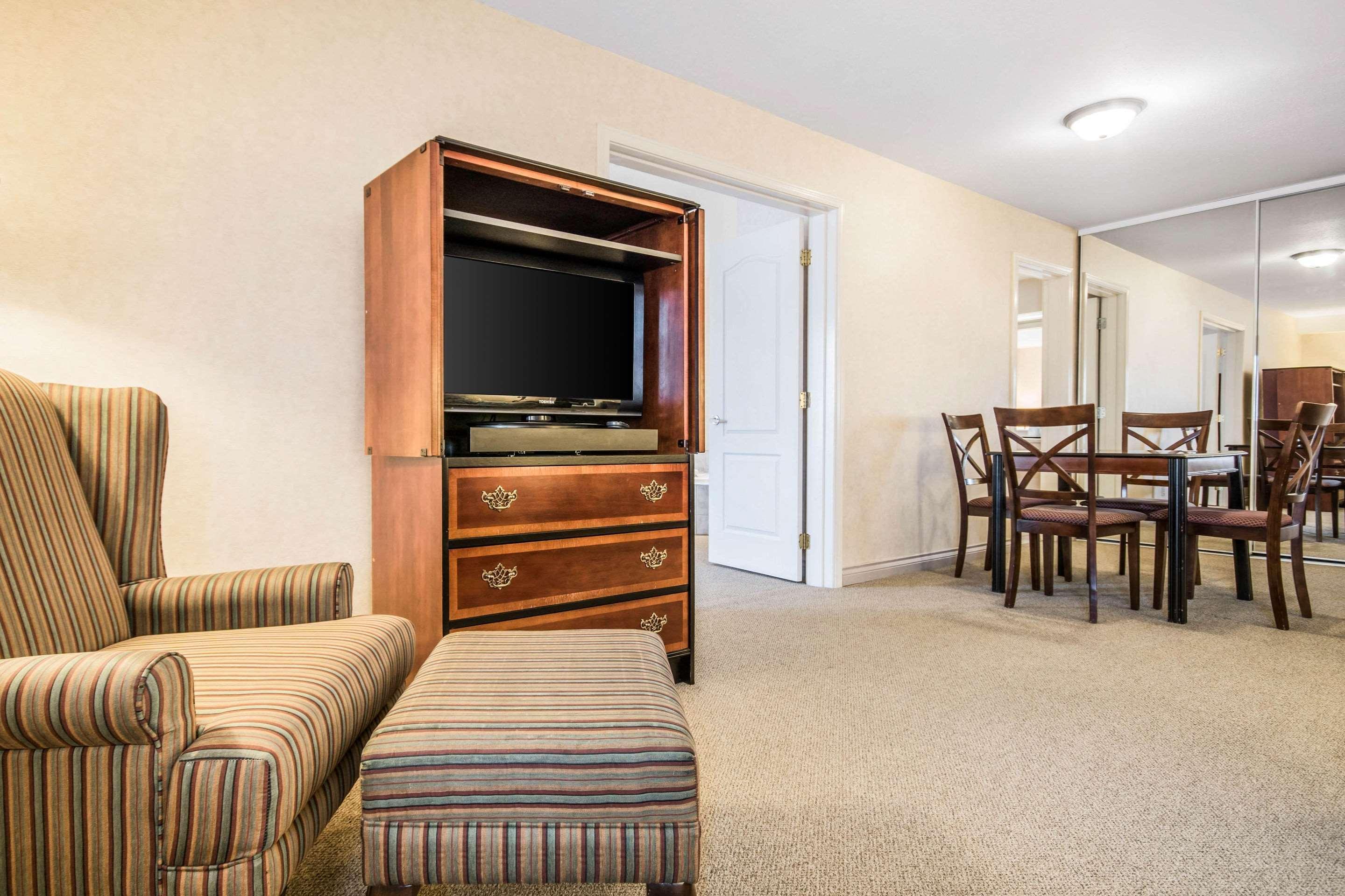 Clarion & Conference Centre Abbotsford