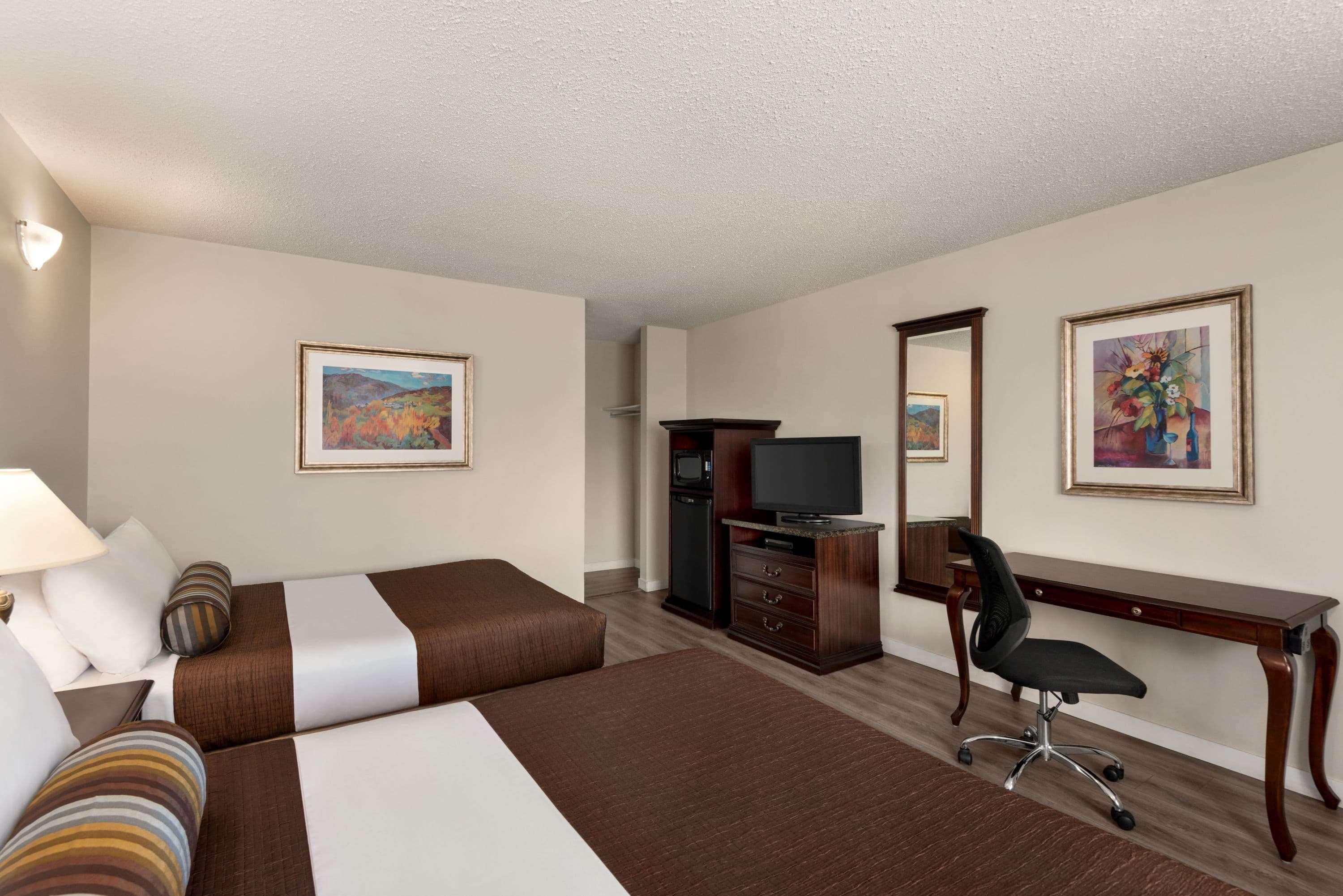 Travelodge By Wyndham Bakerview Hotel Abbotsford
