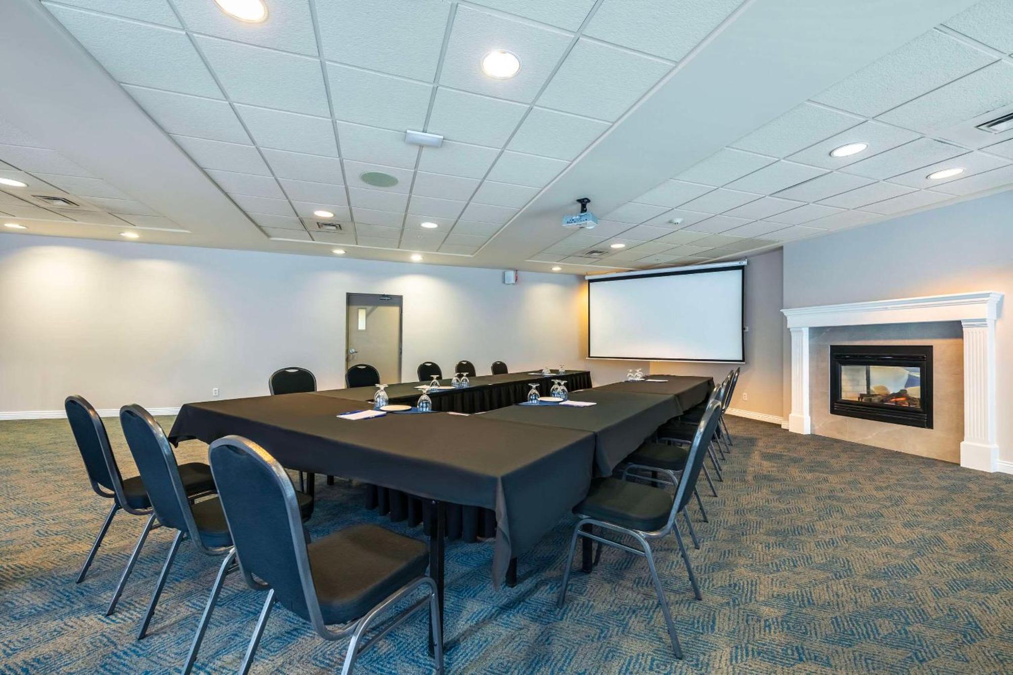 Hotel Clarion & Conference Centre 3*