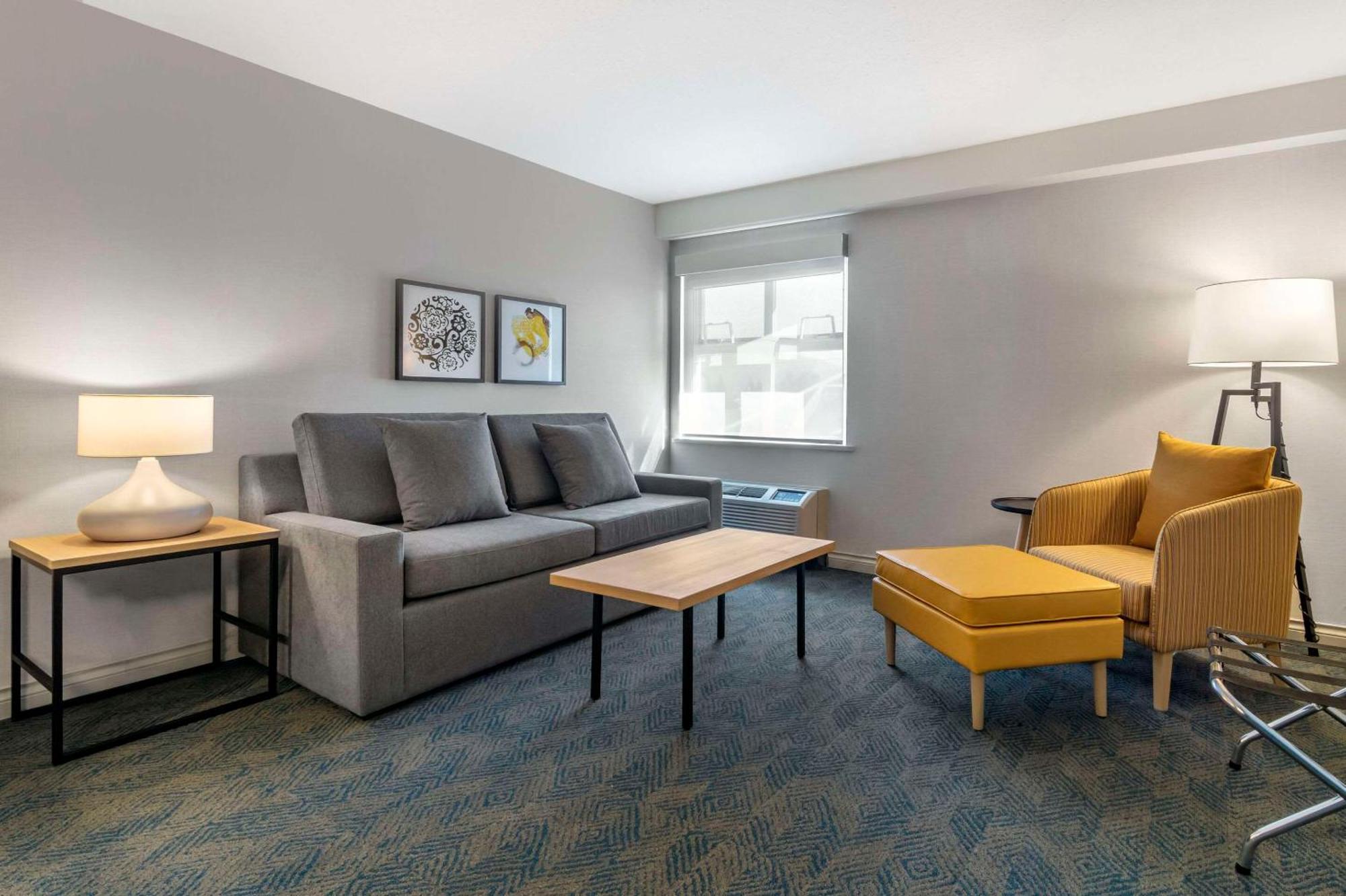 Clarion & Conference Centre Hotel