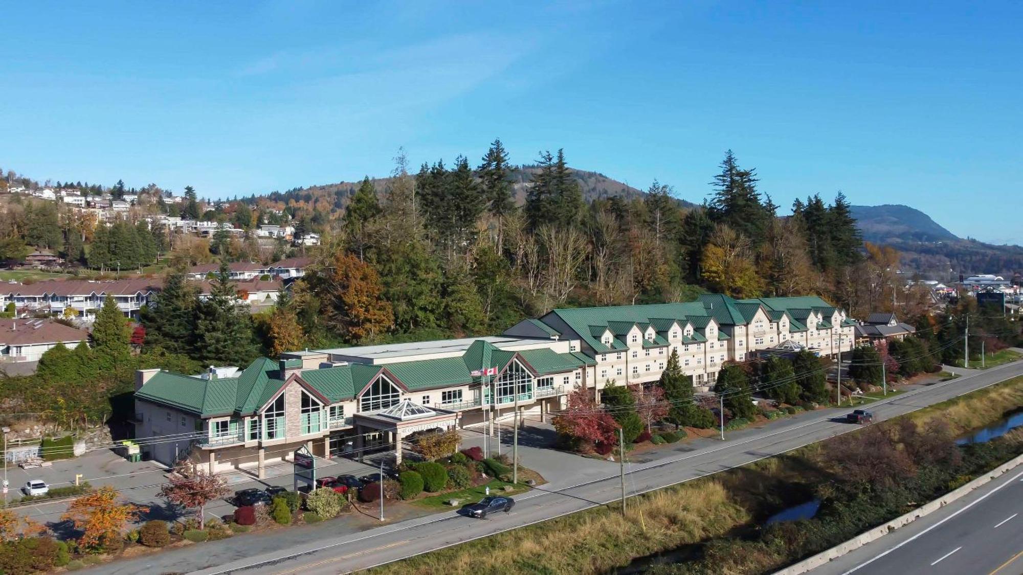 Clarion & Conference Centre Hotel 3*