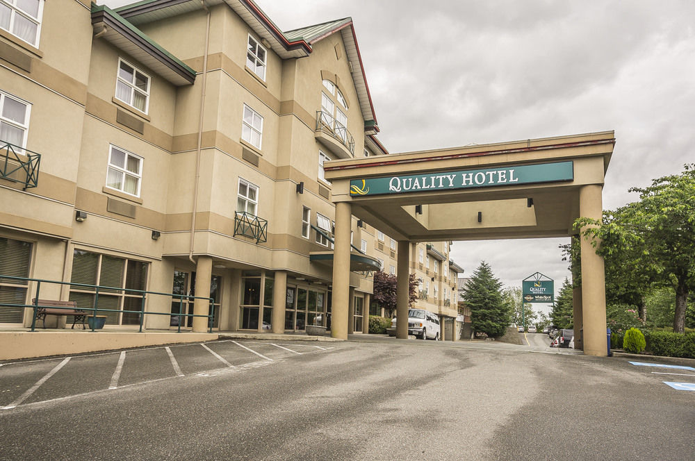 Clarion & Conference Centre Hotel 3*