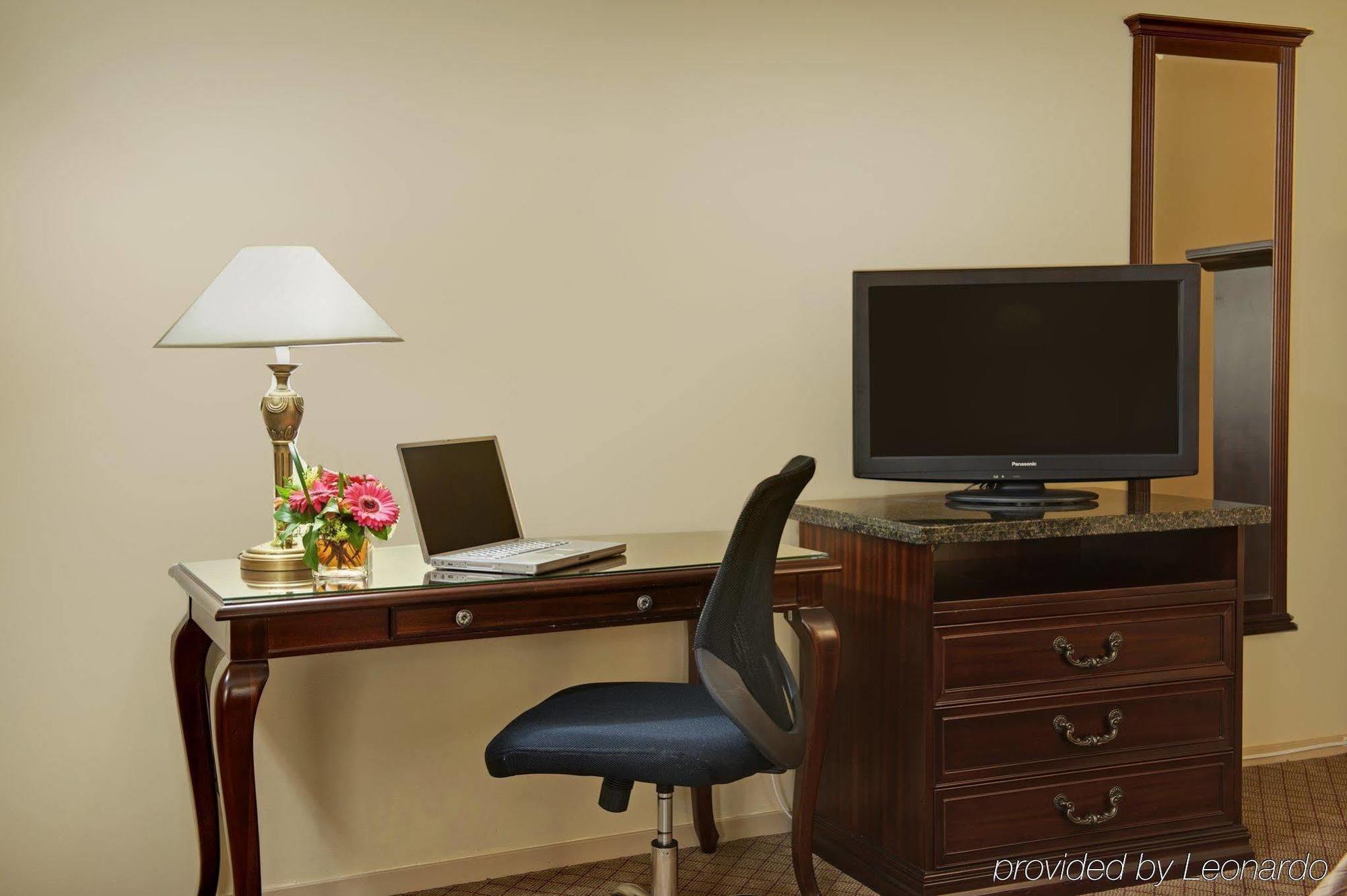 Travelodge By Wyndham Bakerview Abbotsford