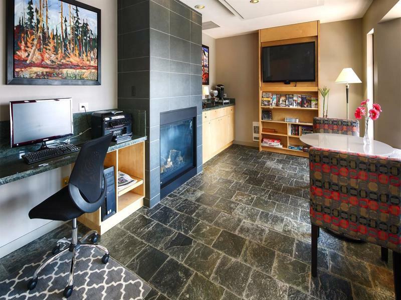 Travelodge By Wyndham Bakerview Hotel