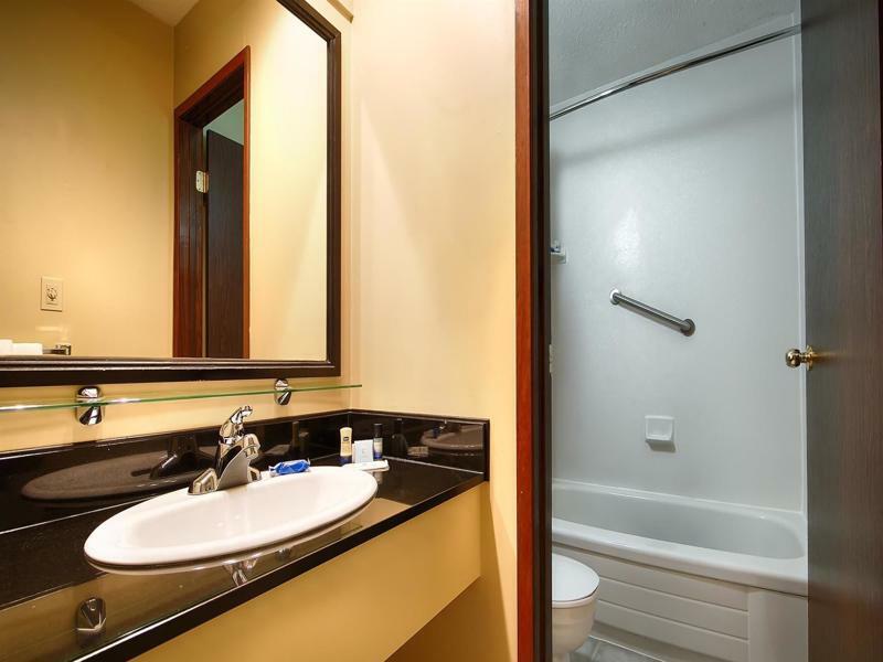 Travelodge By Wyndham Bakerview 3* Abbotsford